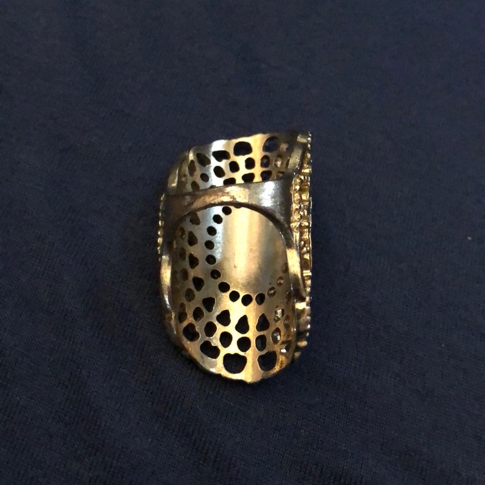 Oversized Ring - Picture 2 of 2